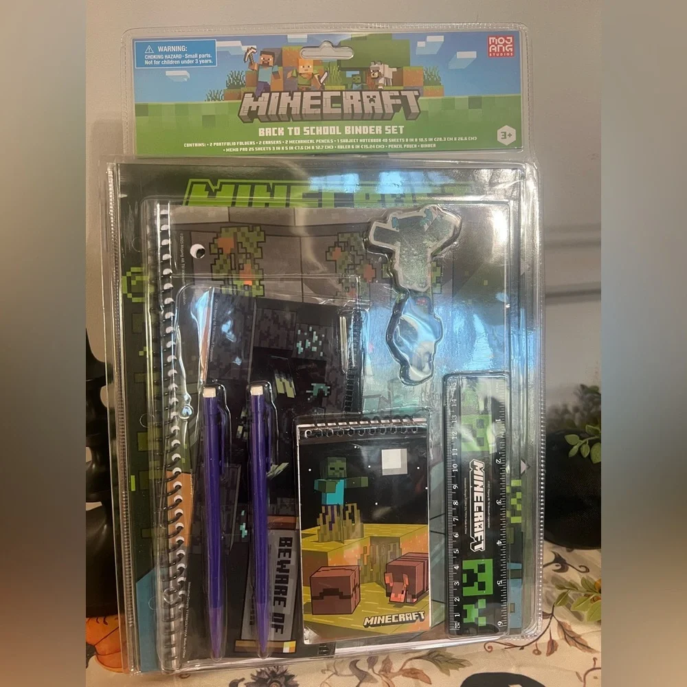 Minecraft-School Binder And Accessories Set NWT